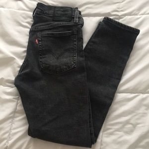 Levi's Jeans - Preloved Levi’s Wedgie Jeans Levi's Jeans - Preloved Levi’s Wedgie Jeans
